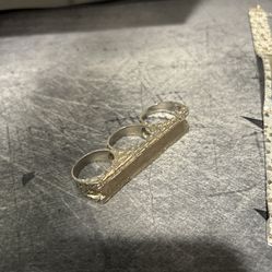 3 Finger Ring 