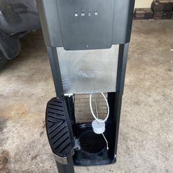  Glacier Bay LY619 Matte Black Stainless Steel Bottom Load Water Dispenser