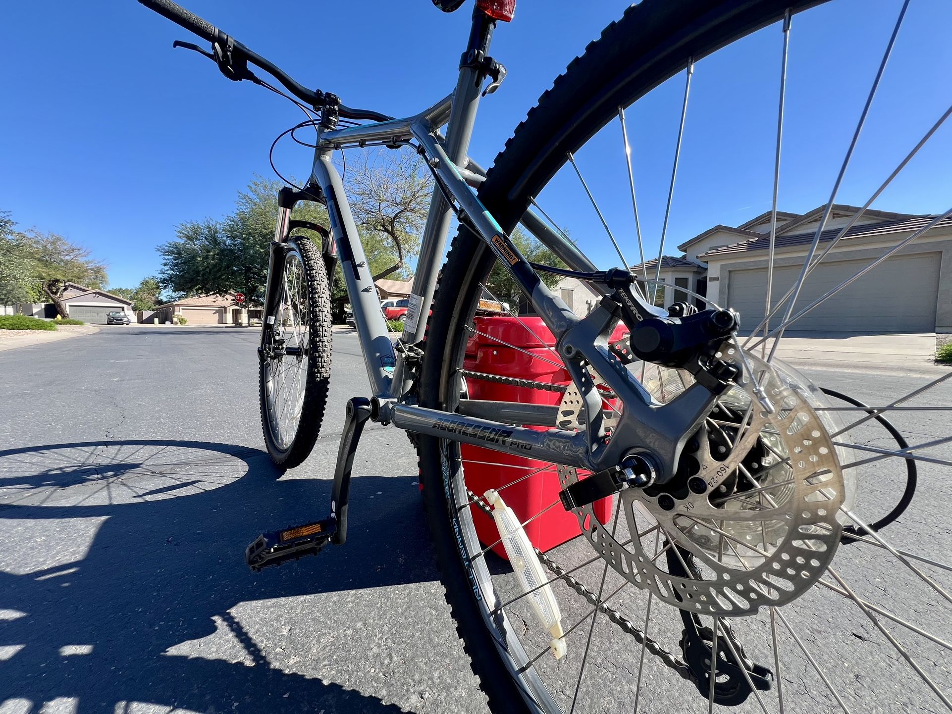 GT Aggressor Pro Mountain Bike. 27.5 Wheel Size, L Frame