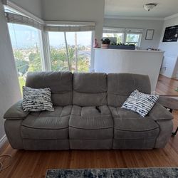 Reclining Sofa With 3 Recliner Seats