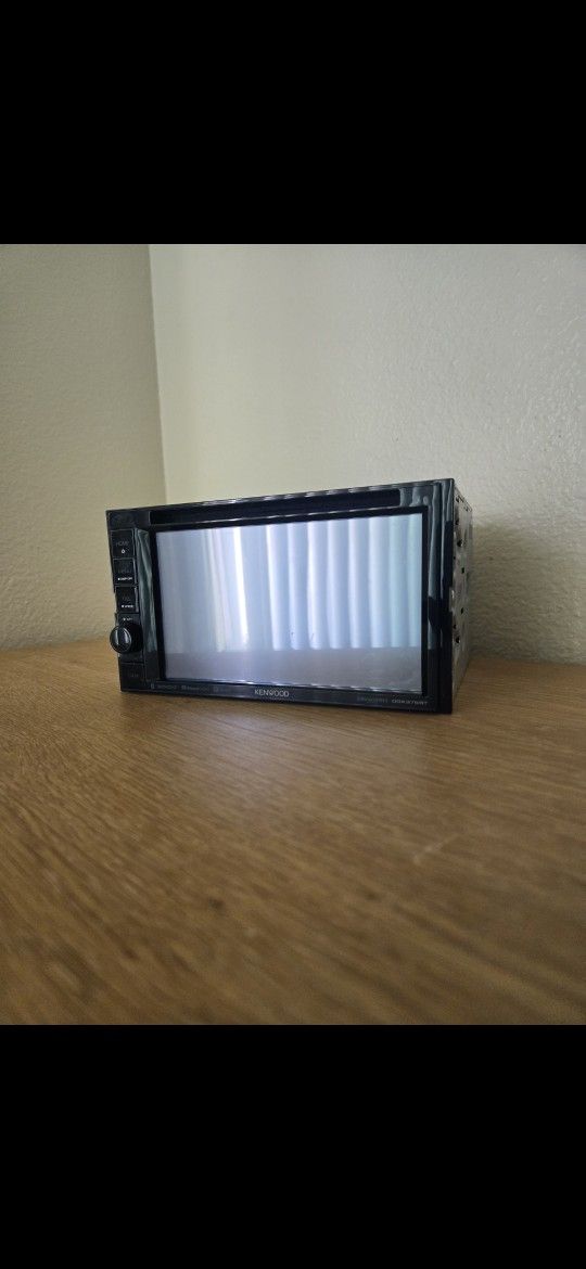 Kenwood DDX376BT Touchscreen Bluetooth Car Stereo – DVD/USB – Works Great