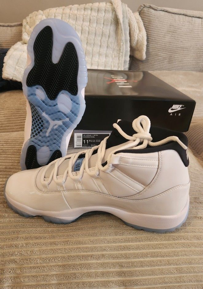 Mens Jordan 11 Ice Blue