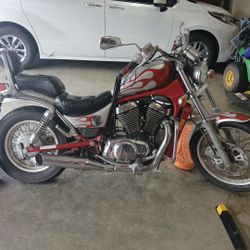Suzuki Intruder 700cc Year- 2000
