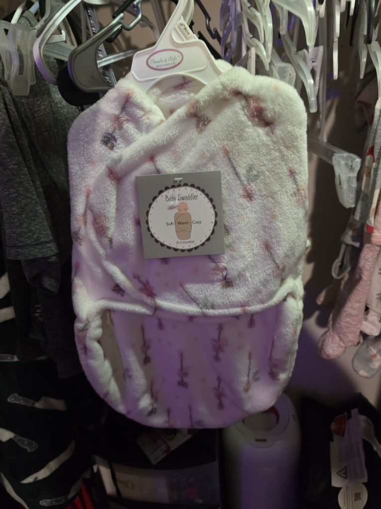Baby Girl Swaddles 