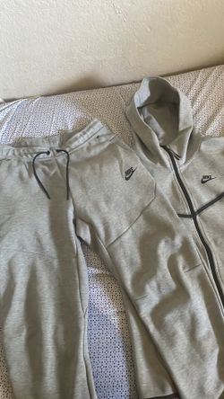 nike tech grey size small