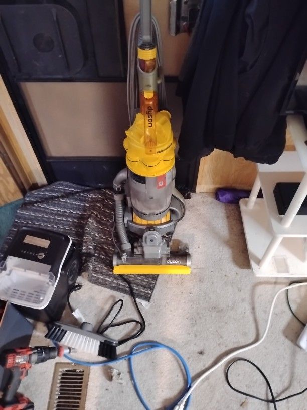 Dyson Ball Vacuum Great Condition