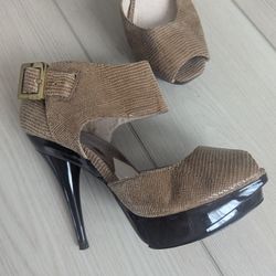 Michael Kors Size 5 