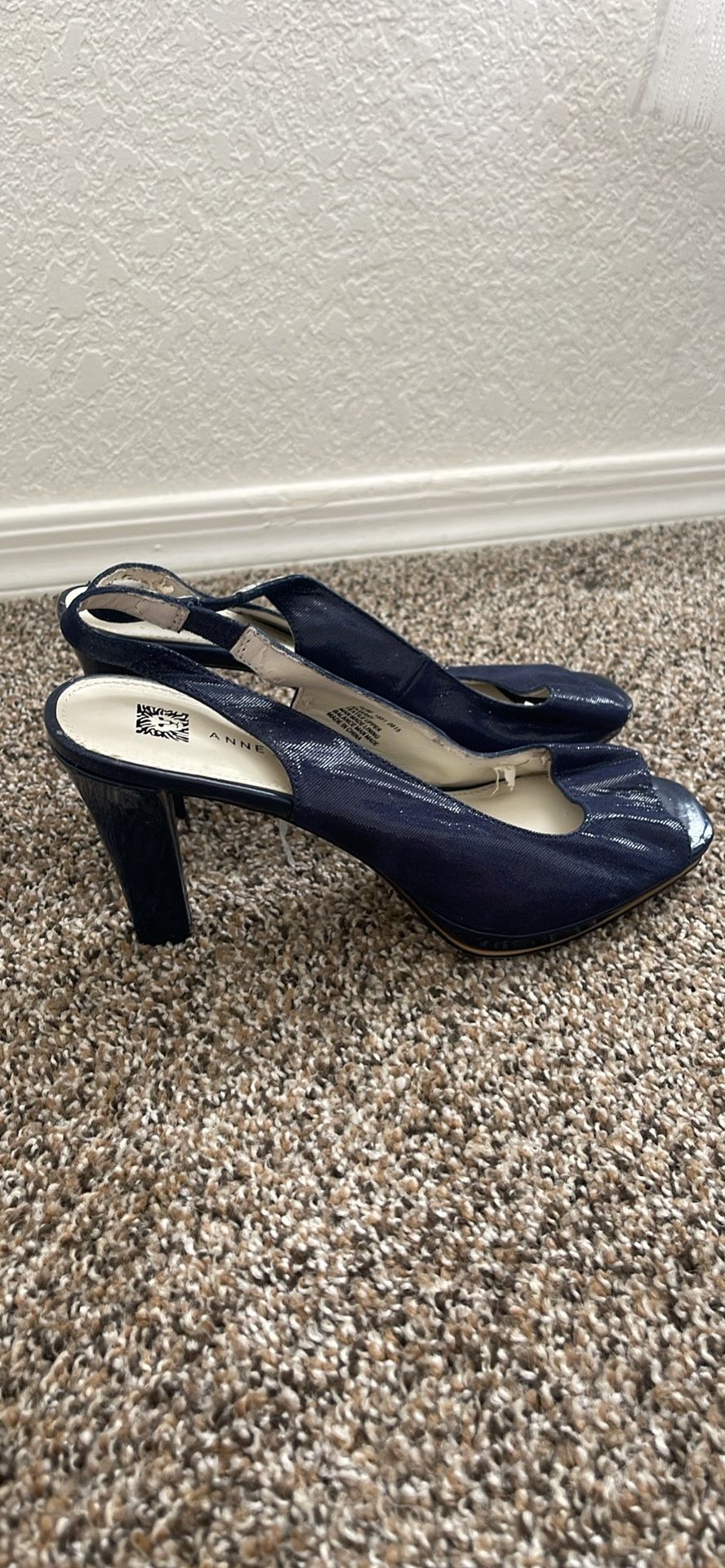 Anne Klein navy patent slingback peep-toe heels SIZE 10