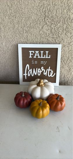 Fall Decor Set Sign and Pumpkins