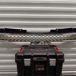 07-13 Chevy Tahoe, Suburban, Avalanche Upper Grille -Chrome