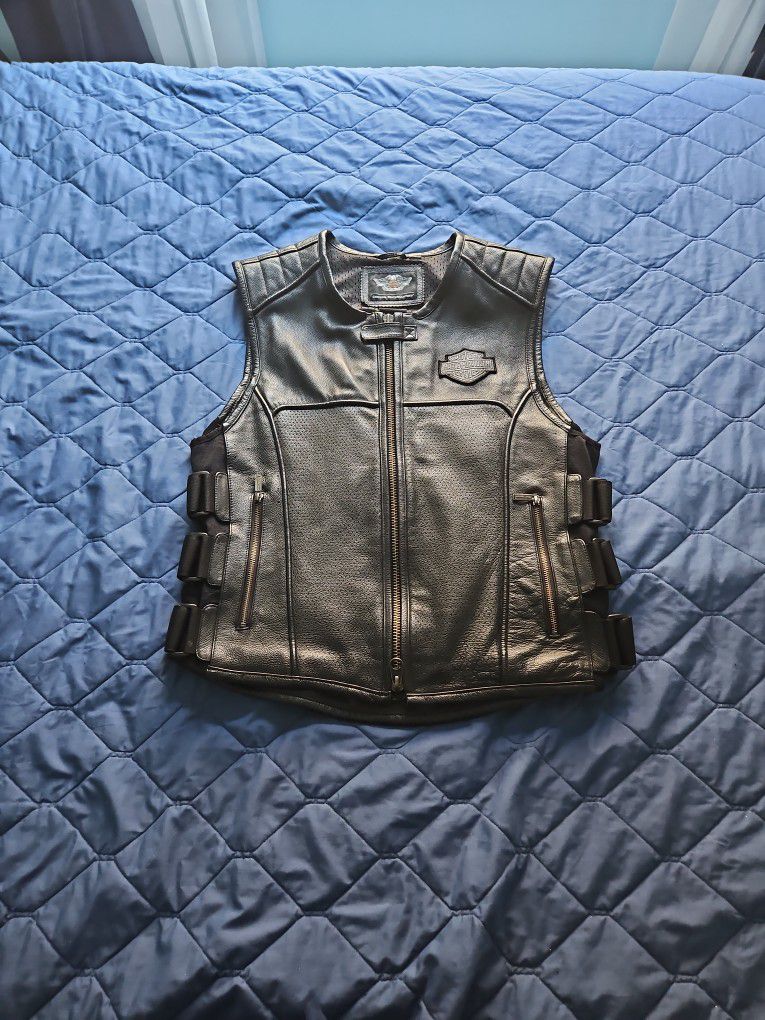 Harley Davidson Leather Vest size Lg.