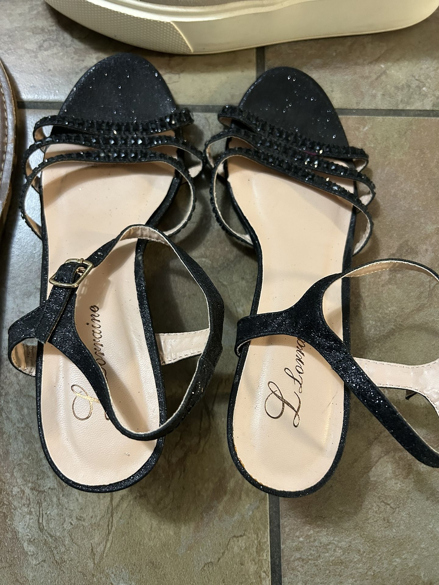 Size 7.5 Kitten Heels