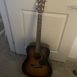 Yamaha F335 Acoustic Guitar 