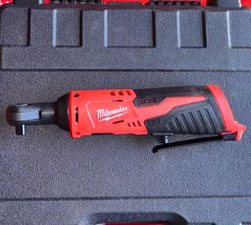 Milwaukee M12 12V Lithium-Ion Cordless 3/8 in. Ratchet (Tool-Only)