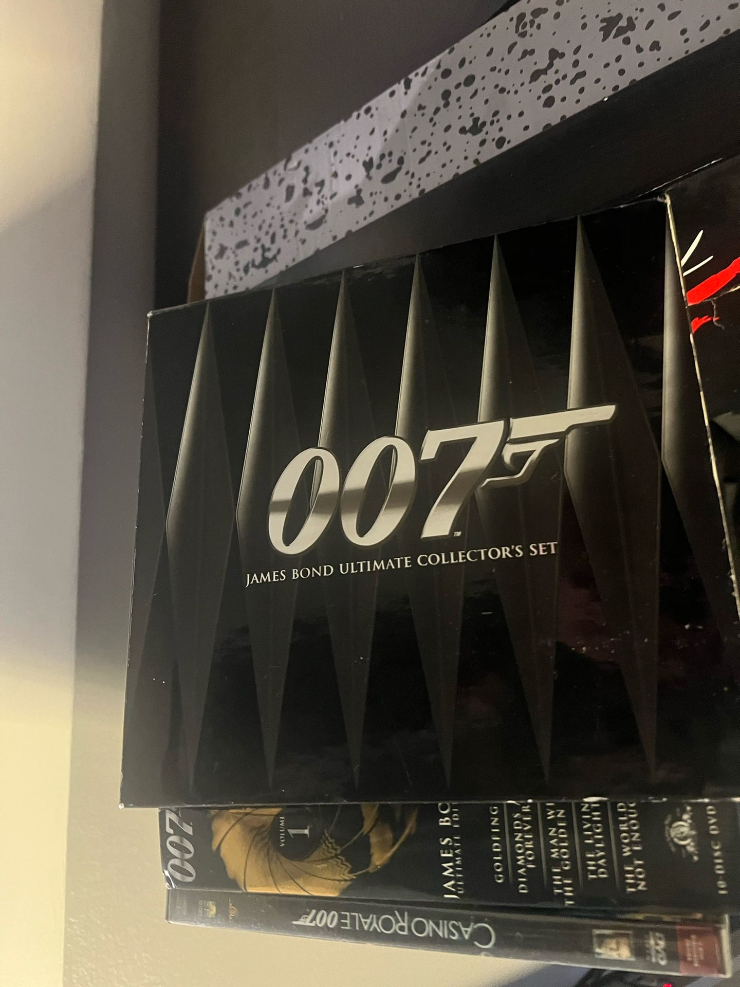 James Bond Ultimate Collectors Set