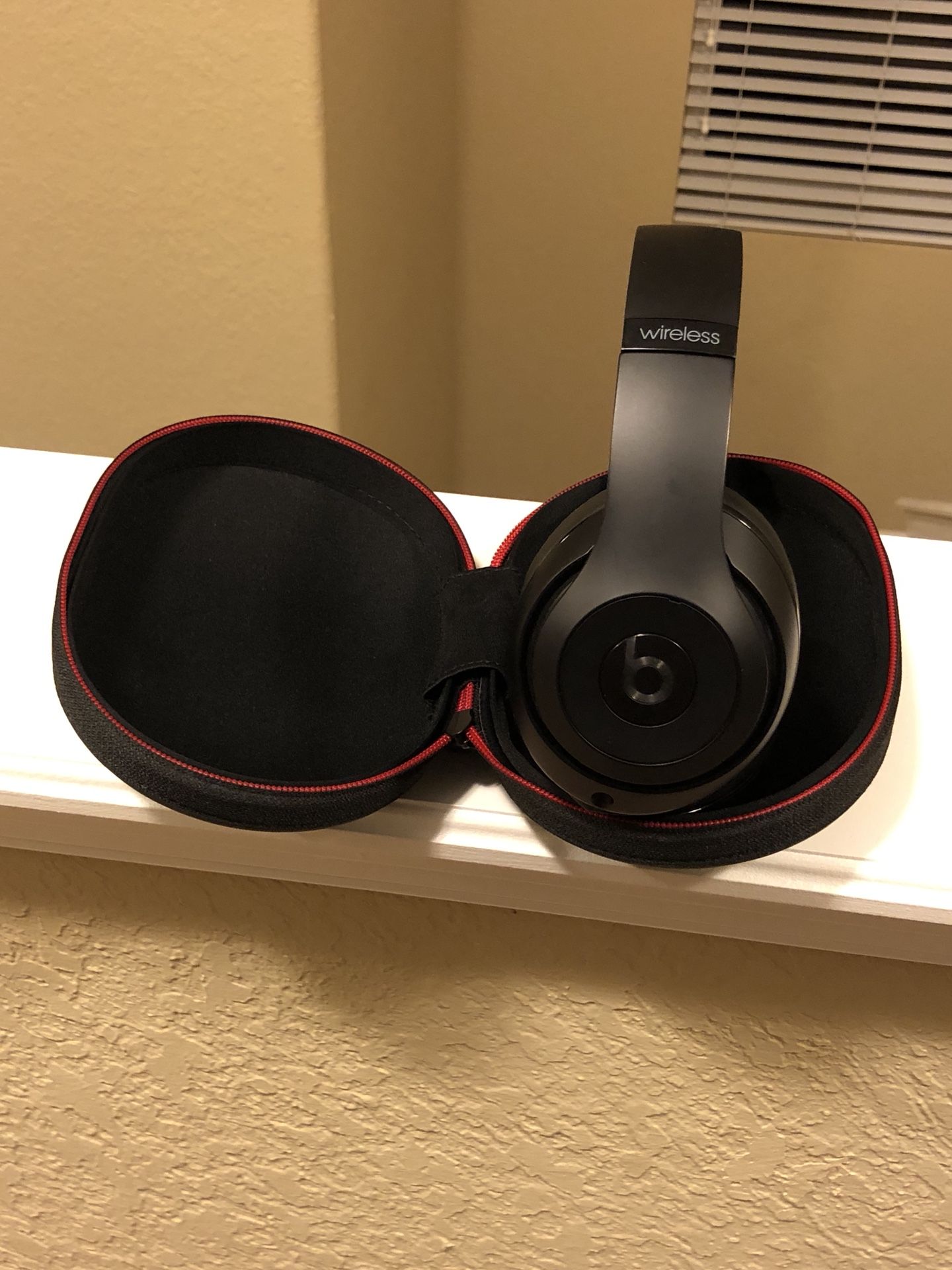 Beats by Dr. Dre - Beats Studio2 Wireless