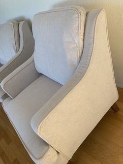 2 Accent Chair,good condition,2 For 250