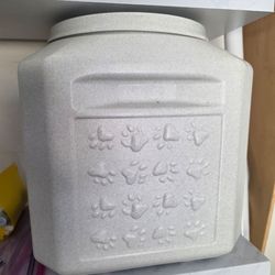 Pet food bin