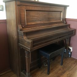 1900 Piano