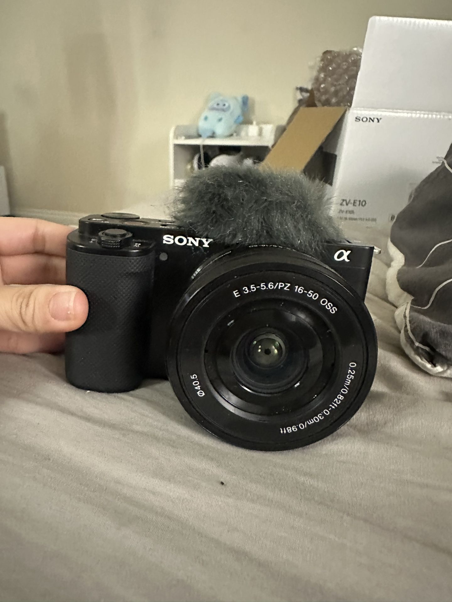 Sony ZVE-10