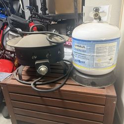 Propane Fire Pit W/ Full Propane Tank