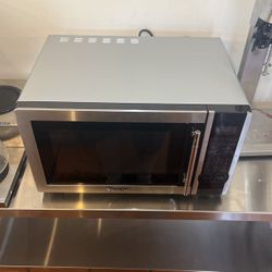 Magic Chef Microwave 