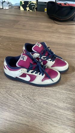 Nike sb dunk true berry