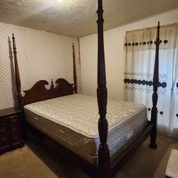 Vintage Queen Size Solid Cherry Wood 4 Poster Bed Set 
