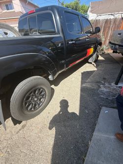 Toyota Tacoma tires - Firestone P245/75RI6 tires