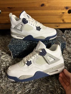 Midnight Navy Jordan 4s Size 8 Men’s Sneakers