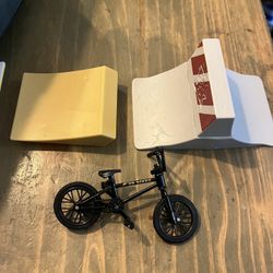 Tech Deck Se Bmx With 2 Ramps 