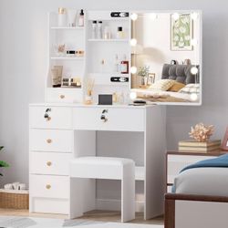 Vanity Desk with Mirror and Light, 6 Drawers, 7 Shelves, 1 Chair and 2 Locks, Cheap Makeup Vanity, 3 Adjustable Mods with Light and Silver Mirror for 