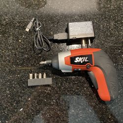 SKIL IXO 4 volt 1 4 Cordless Reversible Palm Drill with 5 Tips Charger for Sale in Stafford VA OfferUp