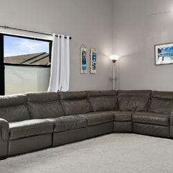 Gorgeous Leather Sectional!!
