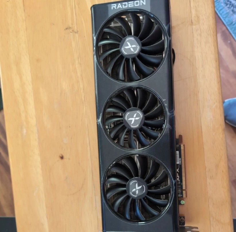 AMD Radeon RX 6800 16GB VRAM Desktop Gaming Graphics Card PC 4k 1440P