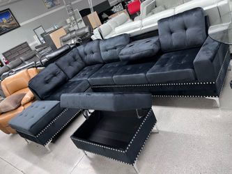 Sectional with storage ottoman ‼️ only $699‼️