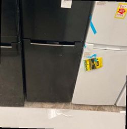 Magic Chef 10.1 Cu Refrigerator Hmdr1000B 5N