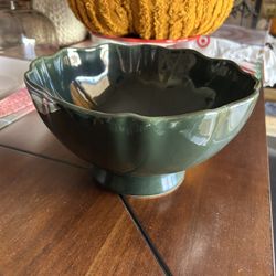 Hearth & hand Scalloped Bowl