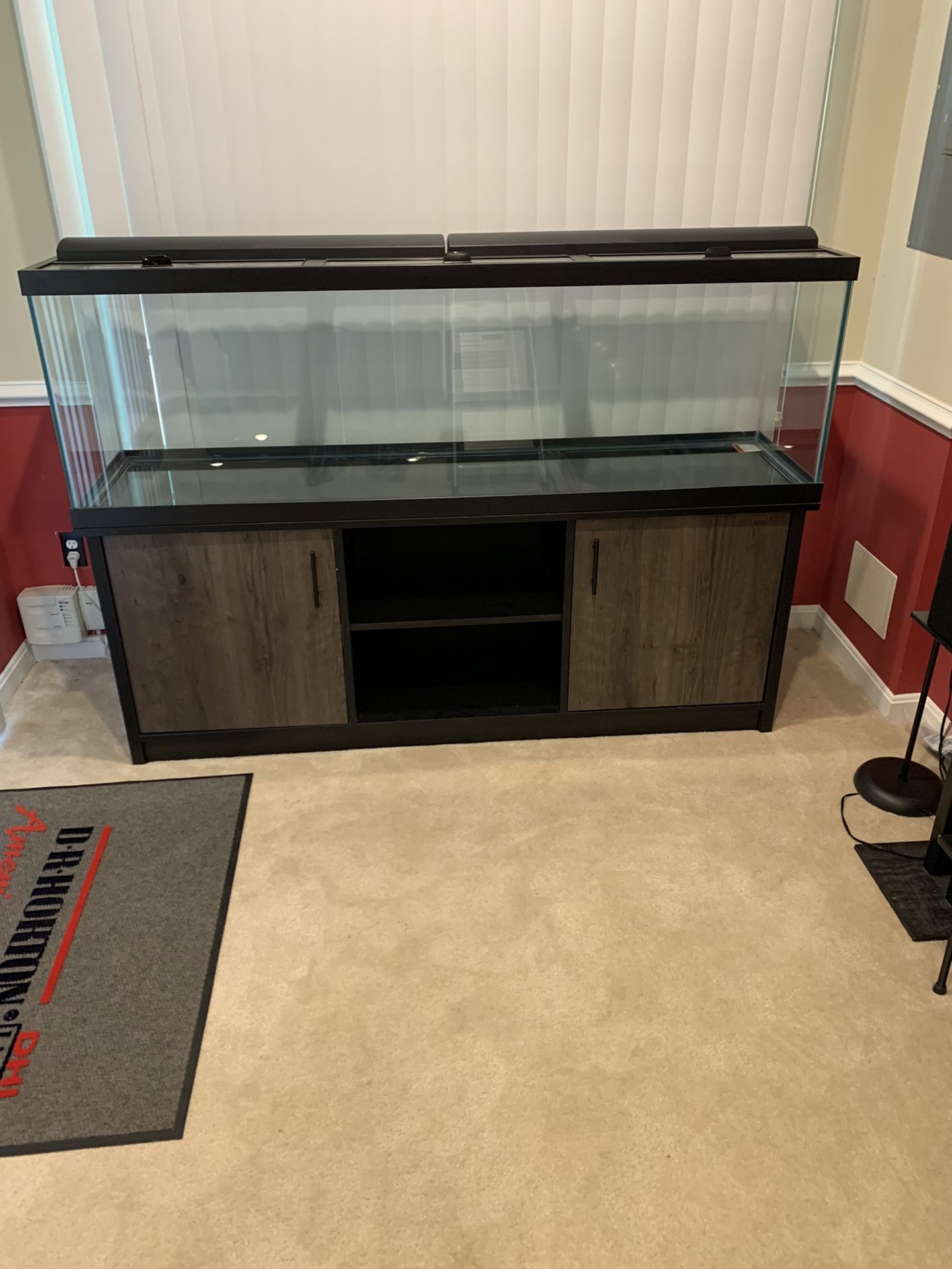 125 Gallon Fish Tank