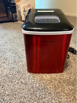 Frigidaire 26-pound Ice Maker