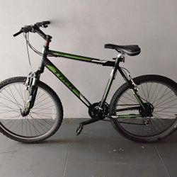 BICYCLE TREK 21 SPEED BRAND NEW 
