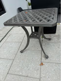 Square Cast Aluminum Outdoor Side/End Table, Dark Lava Bronze