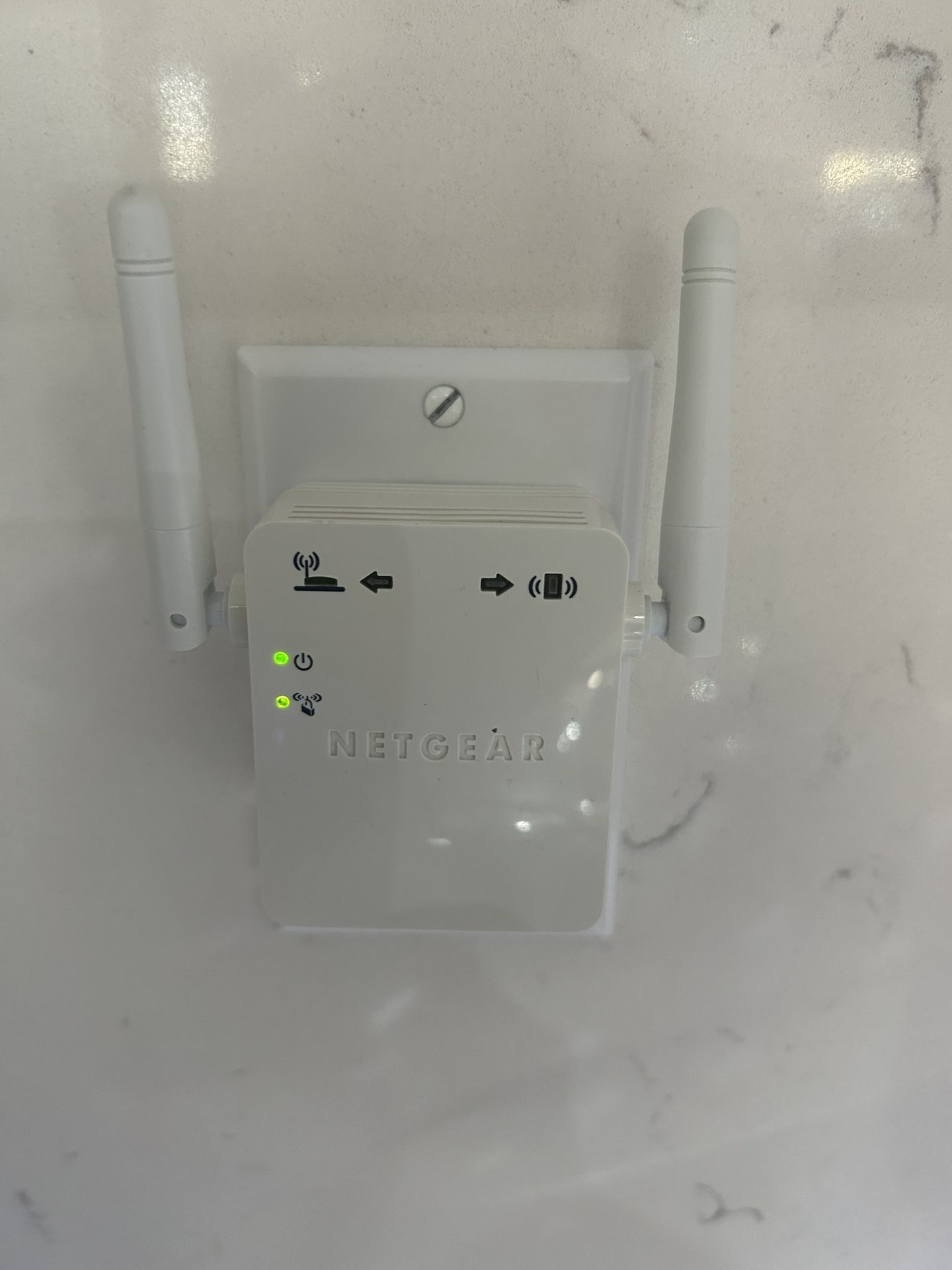 Netgear WN3000 RP v2 Wifi Range Extender in Miami.