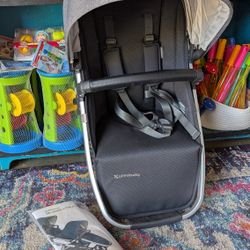 UPPAbaby Vista V2 RumbleSeat Rumble Seat Extra Plus Adapters Attachment