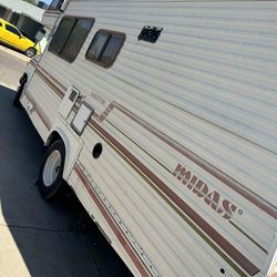MOTORHOME RV WITH AC