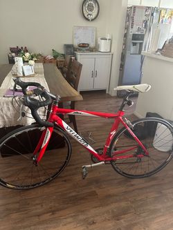 TAKING OFFERS NEED GONE: Specialized carbon allez comp road bike