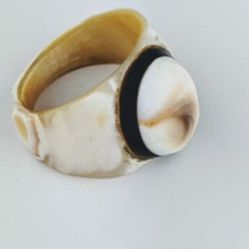 Carved Seashell Shell Ring Oval Wide Size 6