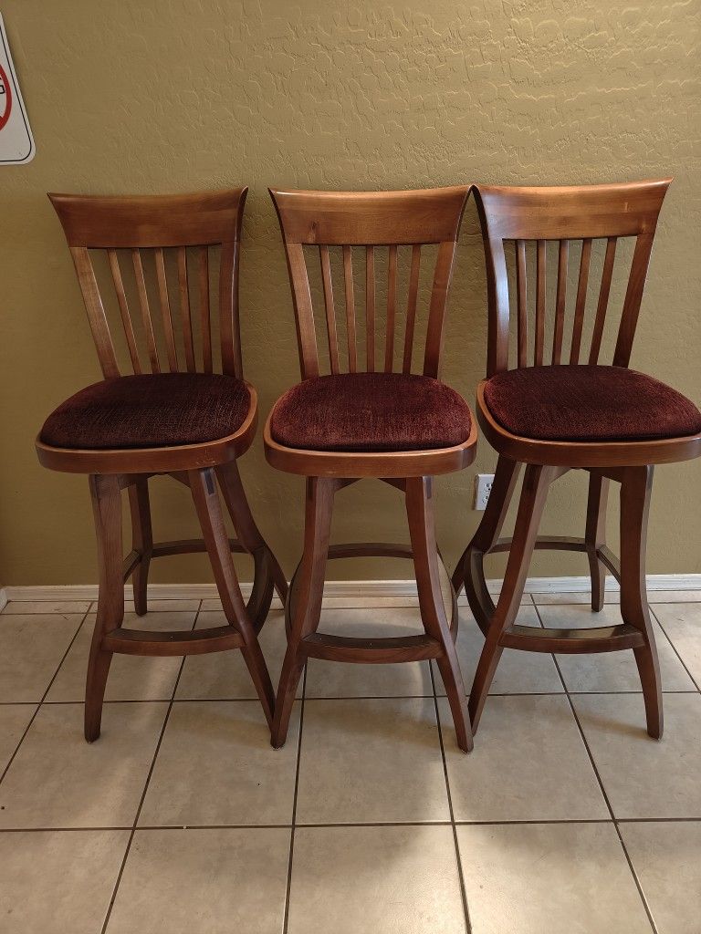 3 Nice Bar Stools