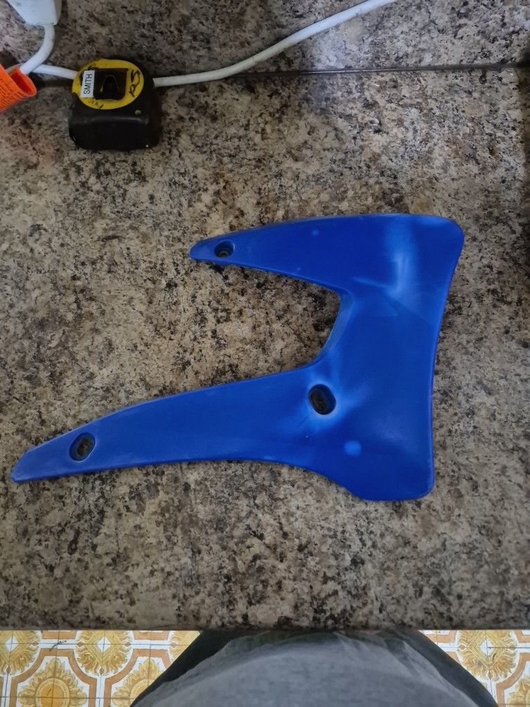 2005 Yamaha Ttr 125 Plastics-Rh Air Scoop 