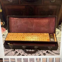 Mahjong Antique Mah Jong Set Total Of 156 Tiles 5 Trays In Leather Case